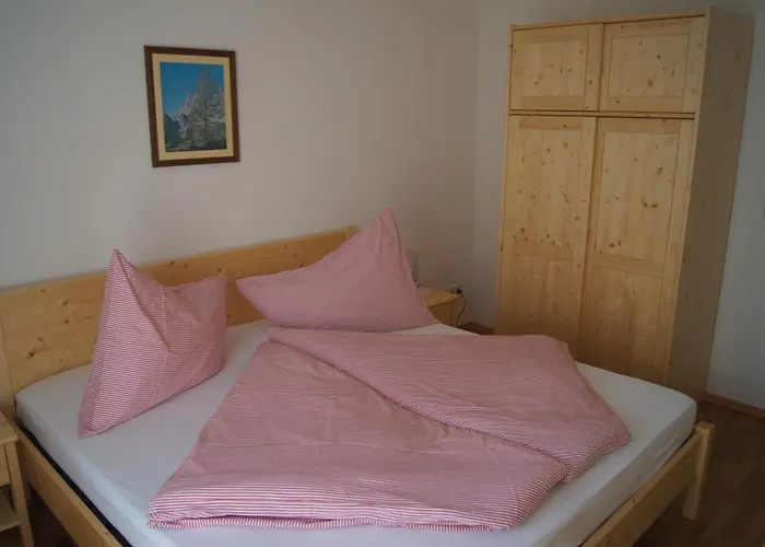 Проживание в семье Schlaferhof - *